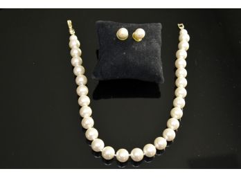 Jewelry Lot 1 Pearls And Earrings