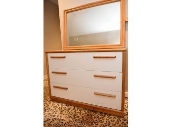 Pine Veneer Dresser With Mirror READ