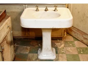 Vintage 'Standard' Porcelain Pedestal Sink 30 X 23 X 31