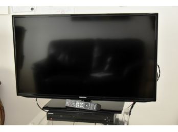 Samsung 40' Television And Samsung DVD Player