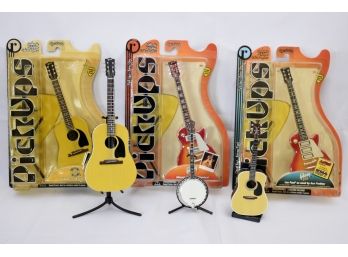 Mini Guitar Figurines Box 42