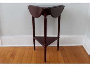 Vintage Mahogany Dropleaf Corner Table / Round Table