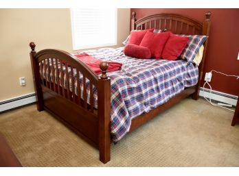 Raymour And Flanigan Full Size Bed Cherrywood Finish 58 X 82 X 54