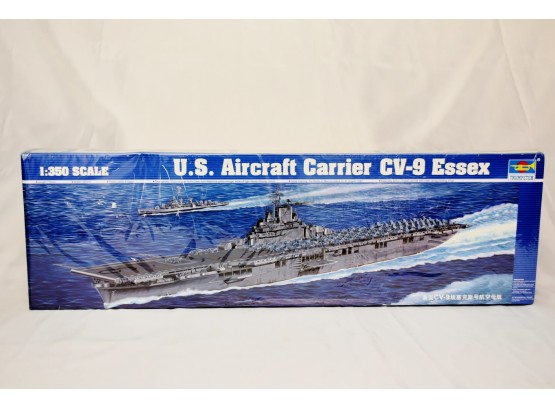 US Aircraft Carrier CV-9 Essex 1/350 Scale Model