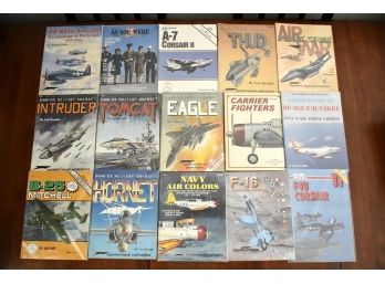 15 Vintage Aircraft Magazines In Plastic Sleeves Lot 162