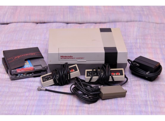 Original Nintendo Game System With Games And Controllers