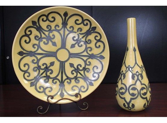Large Matching Decorative Plate W/ Stand & Vase