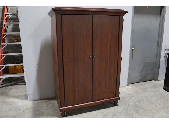 Thick Armoire 70H X 44W X 28D