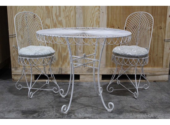 White Metal Outdoor Table & Chairs