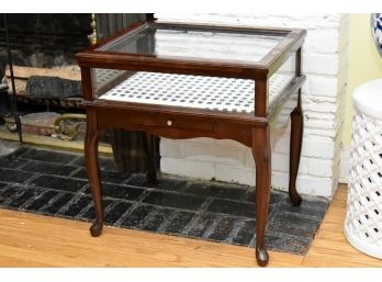 22 X 17 X 23 Glass Top Side Table