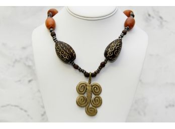 Wooden Bead Pendant Necklace