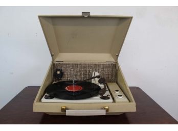 Vintage Zenith Model X508 Chordette Record Player (Powers On, Read Description)
