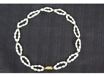 Gorgeous Jade And Pearl Faceted Necklace With Gold Clasp (Lot 1)