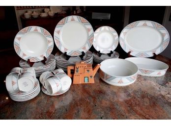 42 Piece Mikasa Santa Fe Dish Set With Pueblo Teapot
