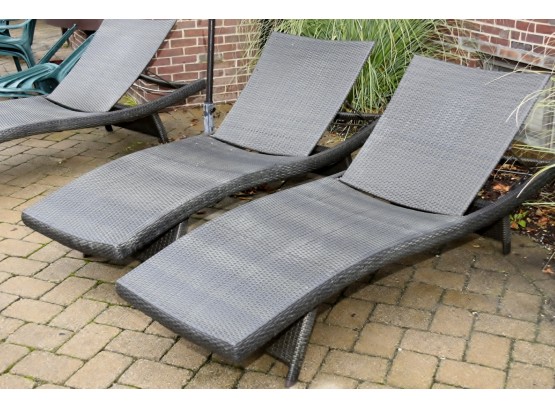 Pair Of Frontgate Balencia Chaise Lounge Chairs (Set 1)
