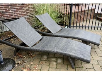 Pair Of Frontgate Balencia Chaise Lounge Chairs (Set 2)