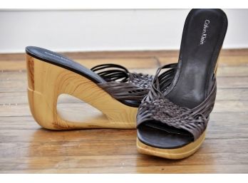 Calvin Klein Womans Shoes Size 9.5