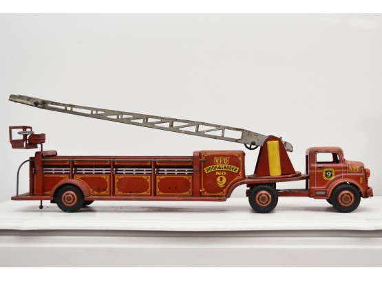 Vintage Marx Lumar Pressed Steel Hook And Ladder Fire Truck