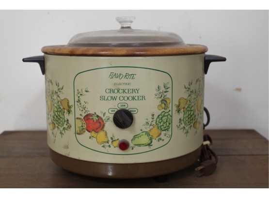 Vintage Flavo-Rite Crock Pot