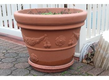 Pair Of Large Outdoor Planters 25' W X 21' H (Lot Of Two, View Photos)