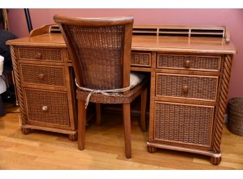 Wicker Desk And Chair 62 X 27 X 30