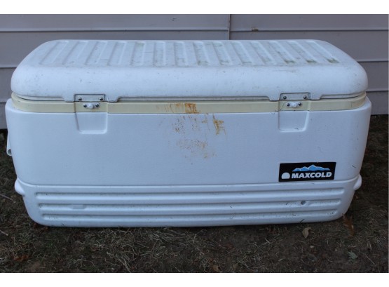 Large Maxcold Igloo Cooler 37'L X 17'W X 18'