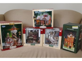 Lemax Christmas House Lot 2 Including Lighthouse & Museum