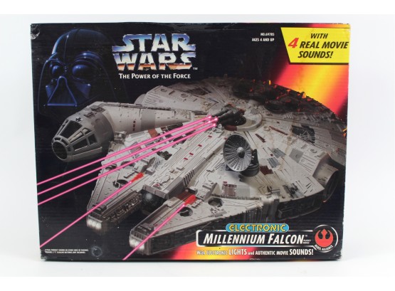 Star Wars Kenner Millennium Falcon 1995 Unopened