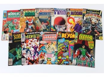 Mixed Comic Book Lot Including Justice League, Green Lantern, Hawkeye
