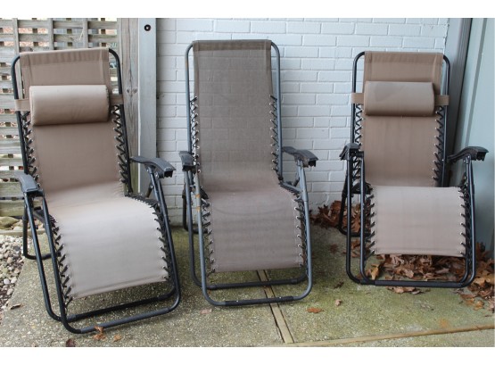 Set Of 3 Outdoor Recliner Chairs 25'L X 23'W X 44'H