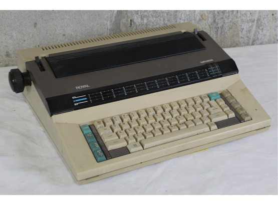 Royal Beta 8100 Electronic Typewriter (Tested - Powers On)