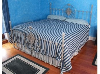 King Size Bed, Headboard & Footboard (Mattress & Bedding Not Included)