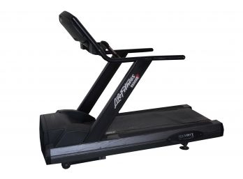 Life Fitness 9500HR Treadmill (Read Description) 80'L X 36'W X 60'H