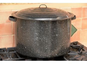 Large Black Speckle Clam Bake Pot And Lid