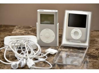Ipod Collection Including Headphones