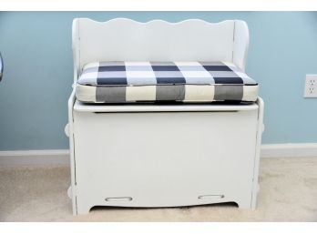Pottery Barn White Toy Chest Bench 27 X 18 X 27