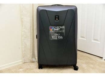 New Suitcase Featuring 360 Degree Wheels