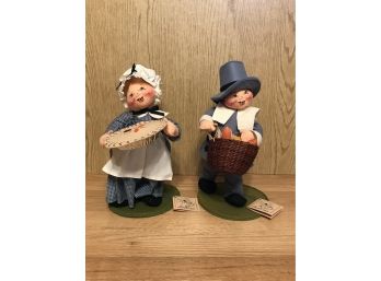 LOT OF 2 ANNALEE`S  LOT 6