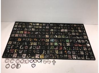 LOT OF FLOATING CHARMS AND LOCKETS
