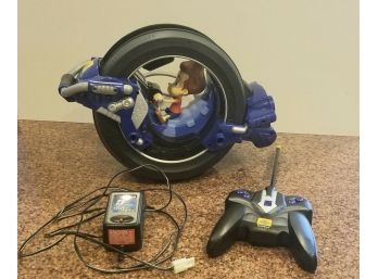 RC Jimmy Neutron Ultra Orb - Works Great - Controller Missing Cover (Video In Description)