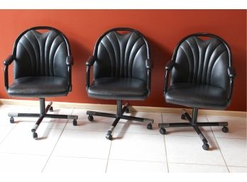 Set Of 3 Vintage Chromcraft Black Swivel Chairs 23' X 18' X 35'