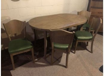 Mid Century Table With 4 Chairs And Leaf 35 X 60