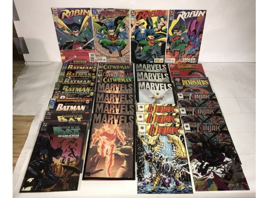 LOT OF 30 COMIC BOOKS EARLY 90s