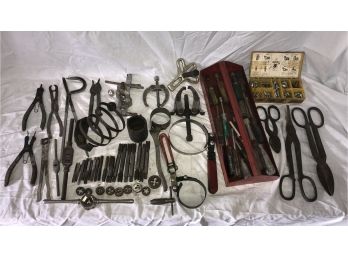 LOT OF MISCELLANEOUS TOOLS