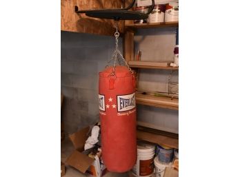 Everlast Punching Bag With Rack - 36'