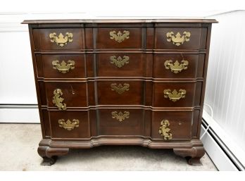 Ethan Allen Chest Of Drawers With Glass Top - 36' X 20' X 31'