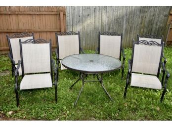 Aluminum Outdoor Table And 6 Chairs - 40'D X 28'T