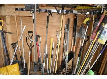 Huge Garden/Outdoor Tool Lot