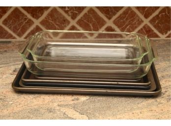 Baking Trays And Dishes Including Pyrex 3 & 4 QT