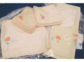 Matching Table Cloths And Napkins 2 Different Sizes (60 X 80) & (70 X 120) (#43)